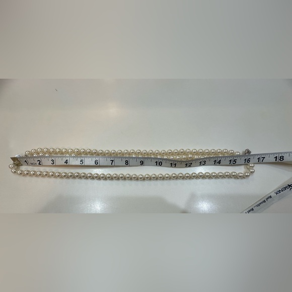 Franklin Mint Jacqueline Kennedy Triple Strand Faux Replica Pearl Necklace - Picture 16 of 16